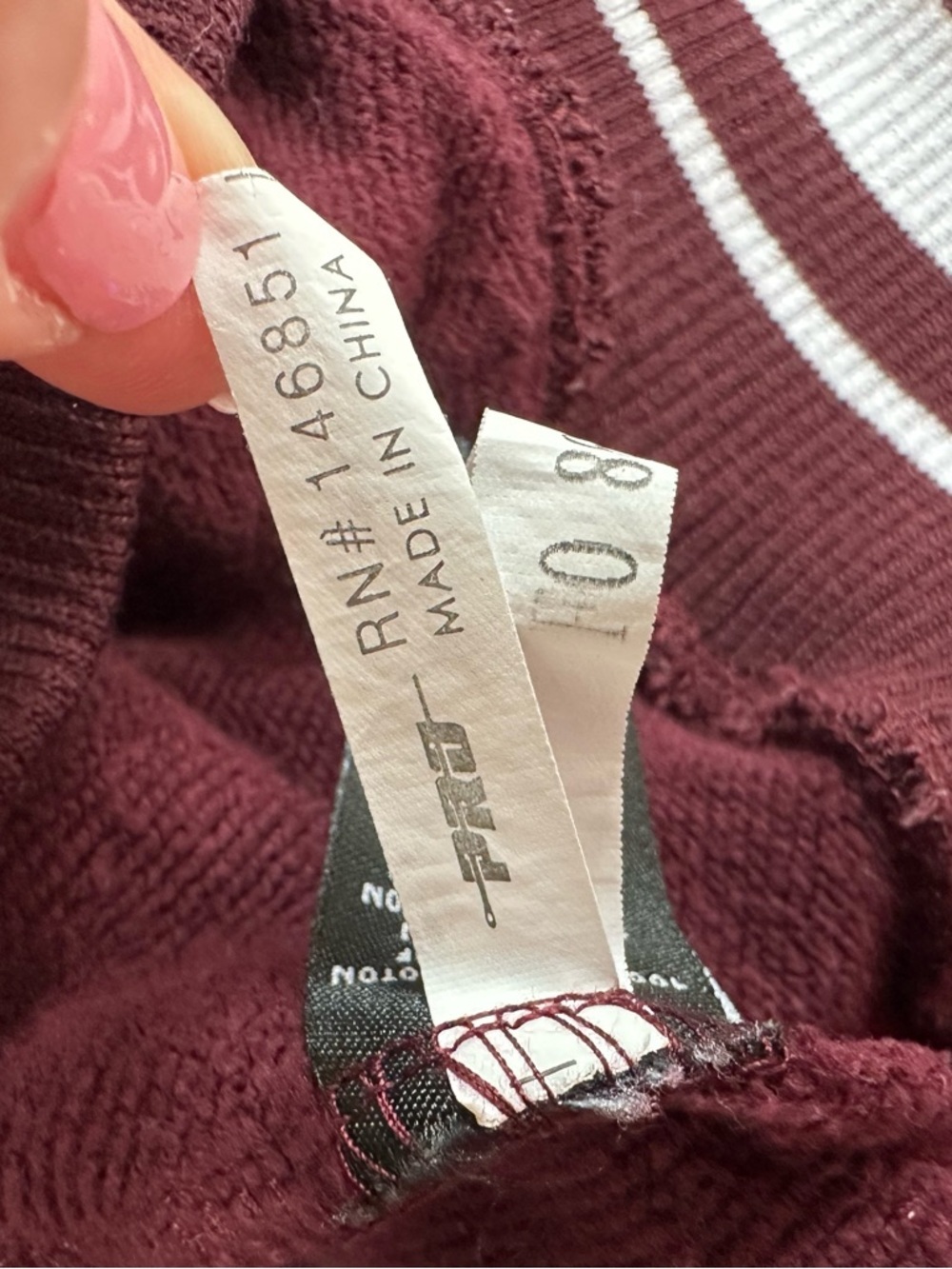Washington Commanders Hoodie XL Pro Standard NFL Burgundy Crest Pullover - Picture 13 of 13